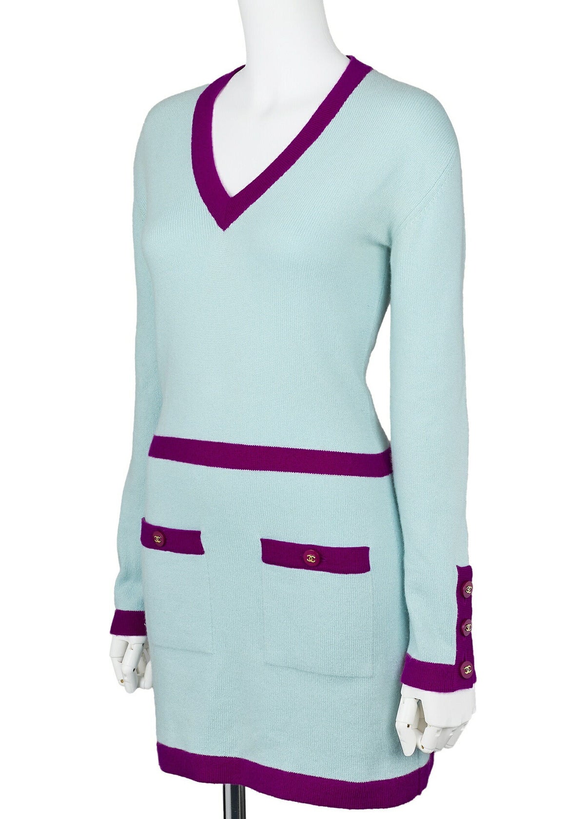 Gebrauchtes Kleid, Langarm, Coco-Knopf, Kaschmir, Blau, Goldfarbene Hardware, Gebraucht