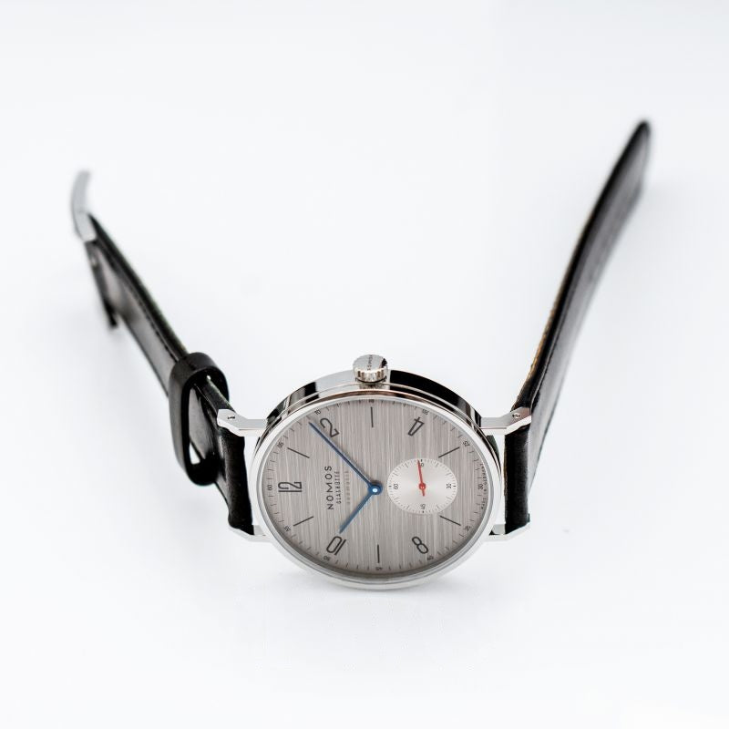 Tangente 38,5 mm silbernes Zifferblatt aus Edelstahl 141