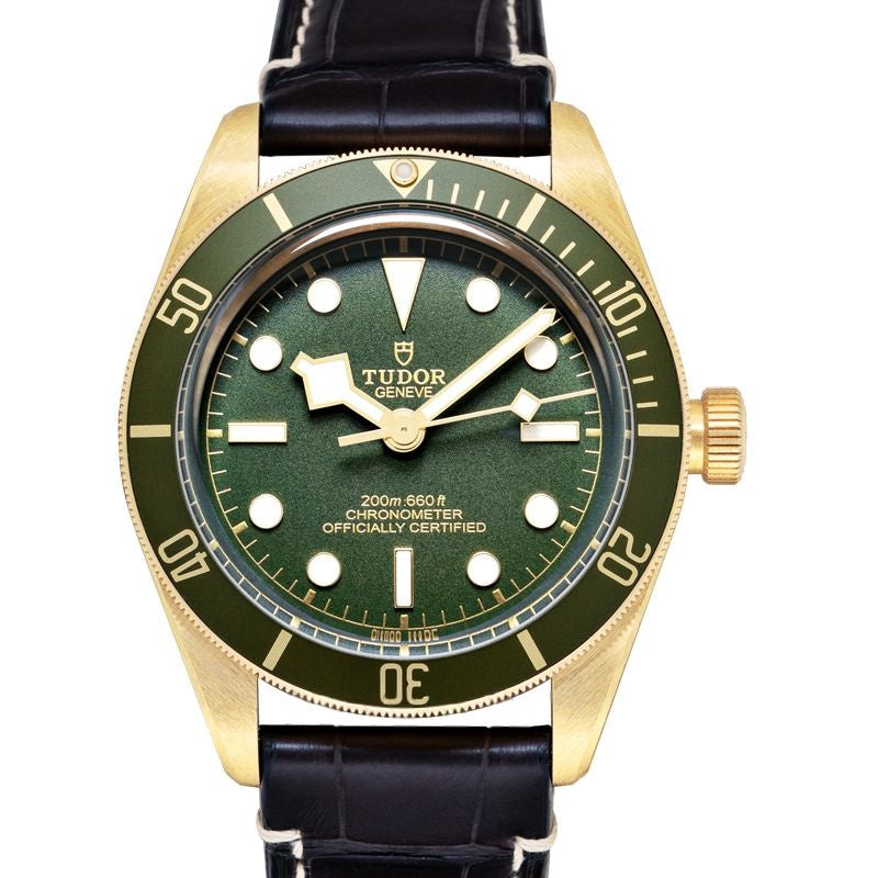 Heritage Black Bay 39 mm, grünes Zifferblatt, 18 Karat Gelbgold, 79018V-0001
