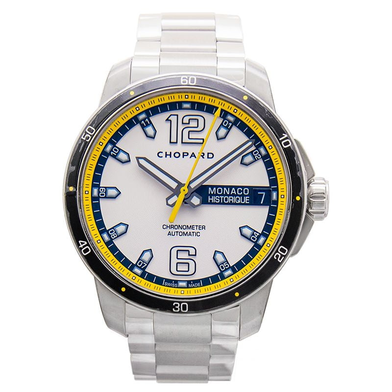 Classic Racing 44,5 mm schwarzes Zifferblatt aus Titan 158568-3001