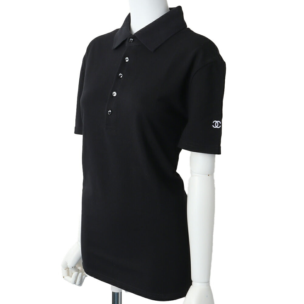 Gebrauchtes Poloshirt, Coco Mark Logo-Knopf, Schnittmuster, Baumwolle, Schwarz, goldfarbene Metallteile, gebraucht