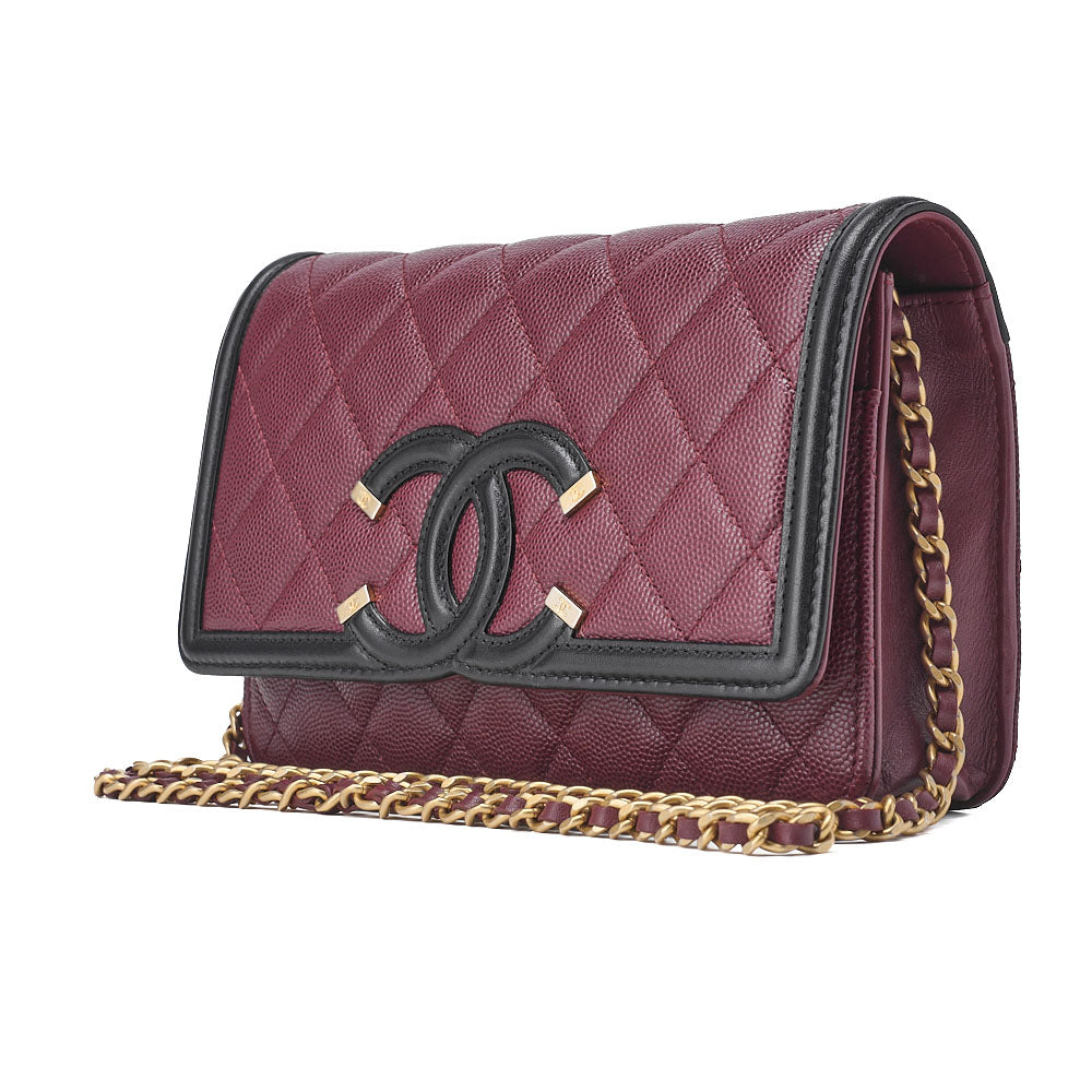 Pre-Owned Geldbörse Kette Matelasse CC Filigran Kaviar Haut Bordeaux Gold-Ton Hardware Pre-Owned