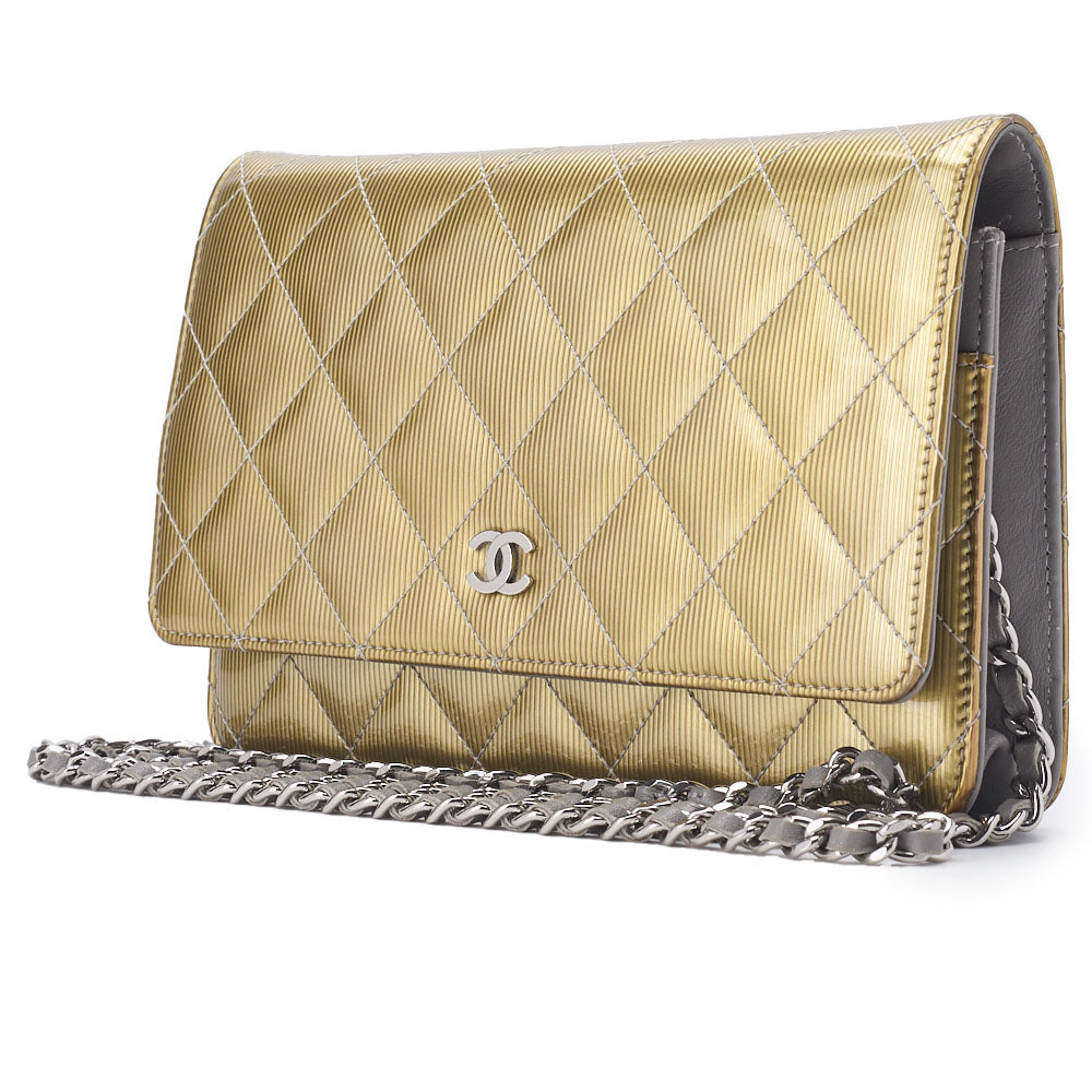 Gebrauchte Geldbörse mit Kette, Matelassé, Emaille-Gold, Silberbeschläge, Gebraucht