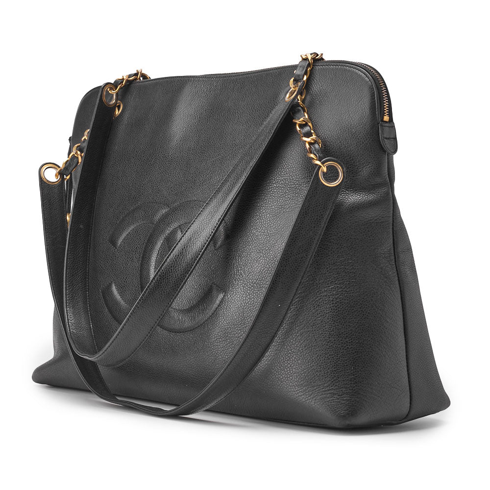 Gebrauchte Schultertasche mit doppelter Kette, Kaviarhaut, Schwarz, goldfarbene Metallteile, gebraucht