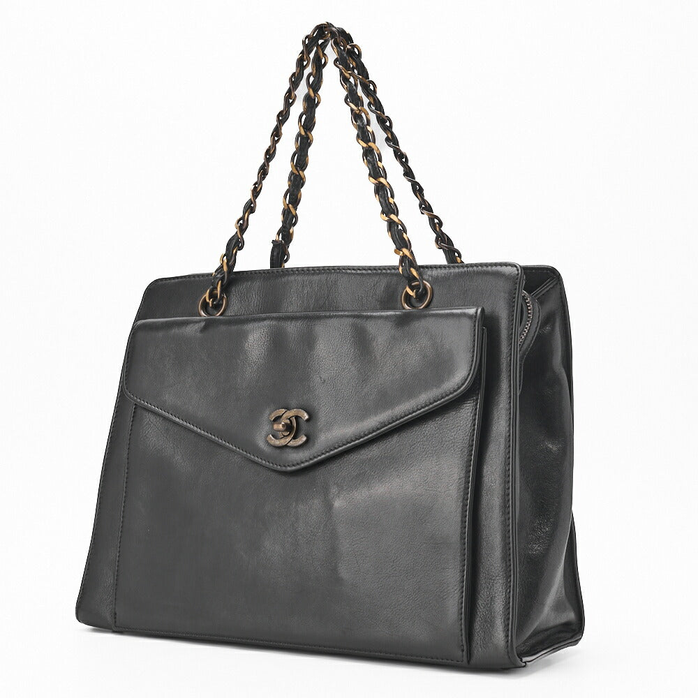 Pre-Owned Schultertasche Matelassé Außenklappe Lammleder Schwarz Goldfarbene Hardware Pre-Owned