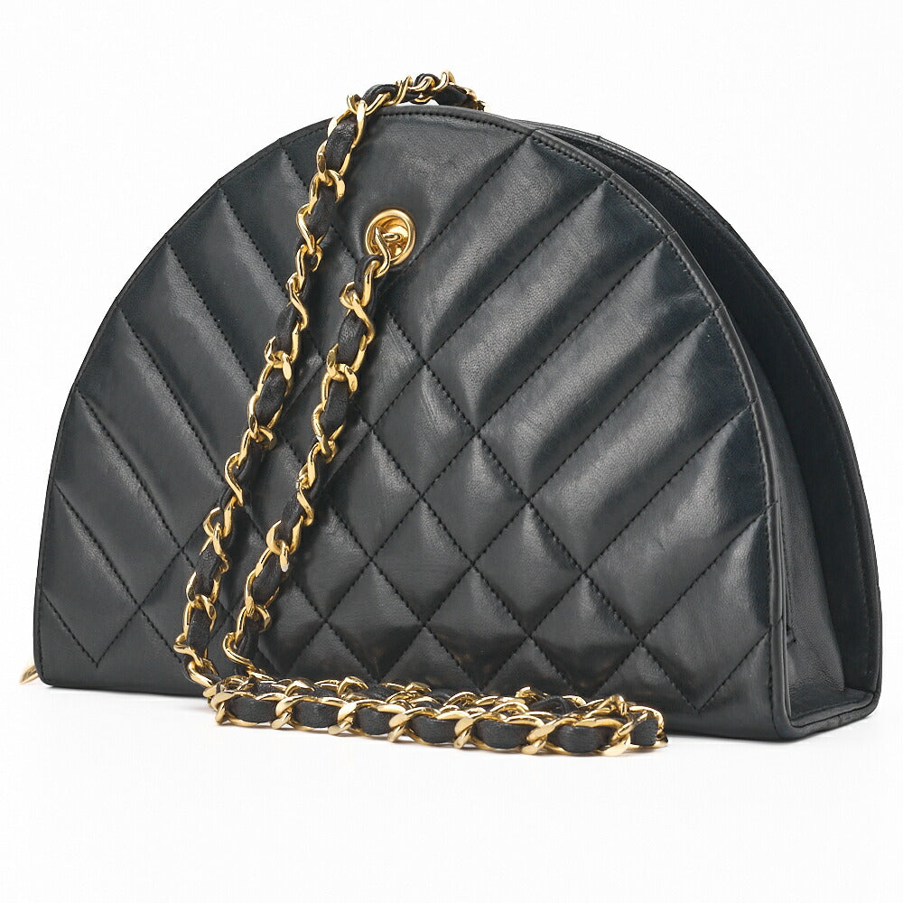 Pre-Owned Schultertasche Half Moon Matelassé Lammleder Schwarz Goldfarbene Hardware Pre-Owned
