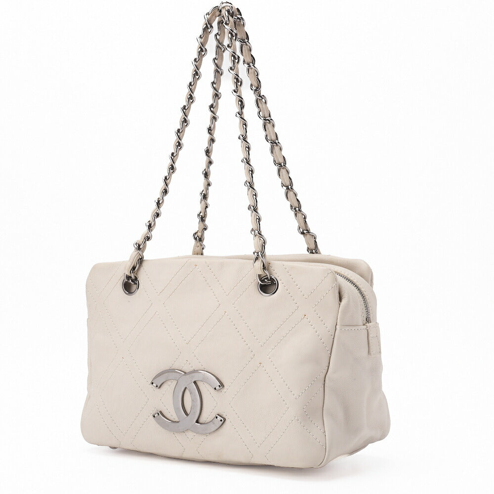 Pre-Owned Chain Shoulder Bag Wild Stitch Kalbsleder Weiß Silberfarbene Hardware Pre-Owned