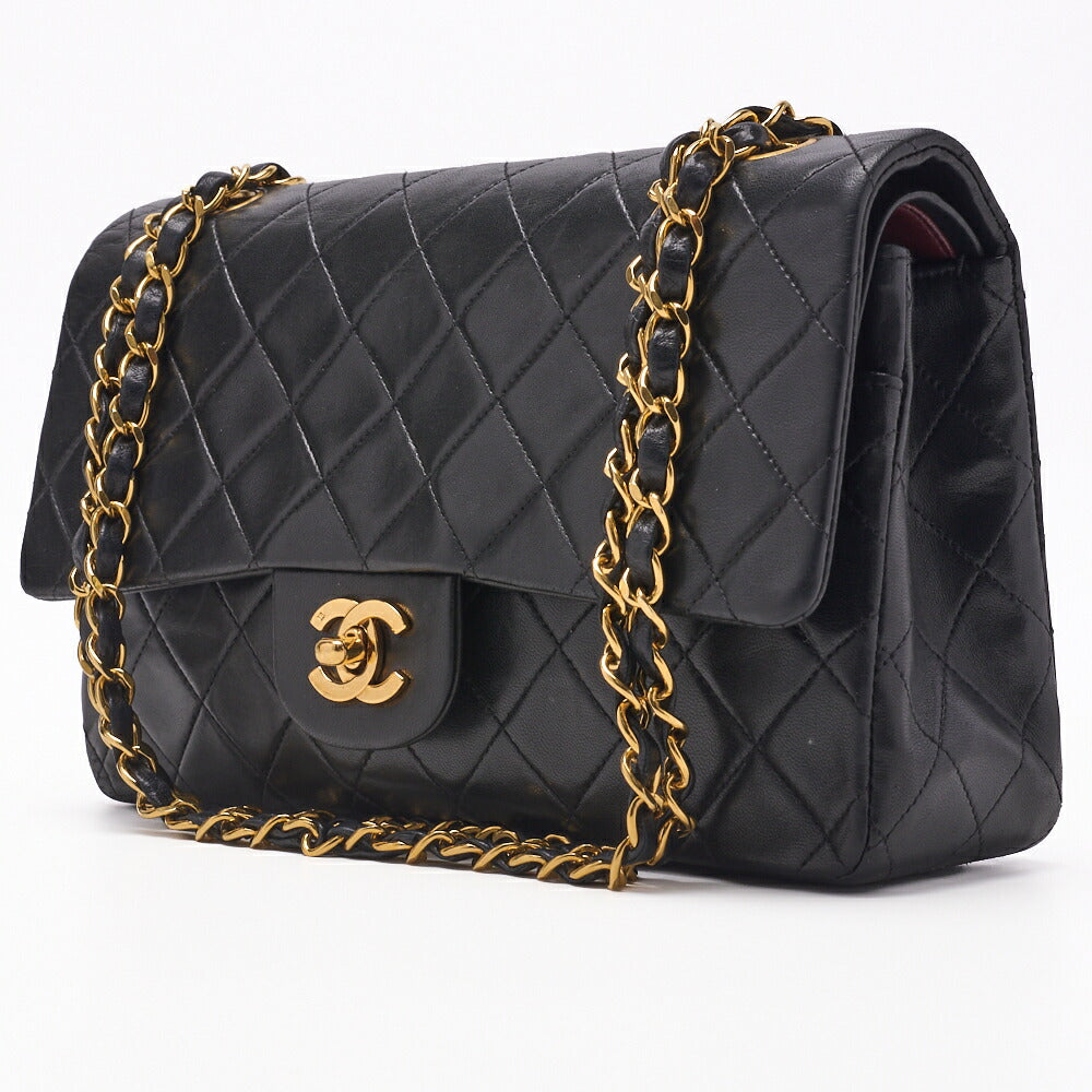 Pre-Owned Schultertasche Matelassé Doppelklappe Lammleder Schwarz Goldfarbene Hardware Pre-Owned