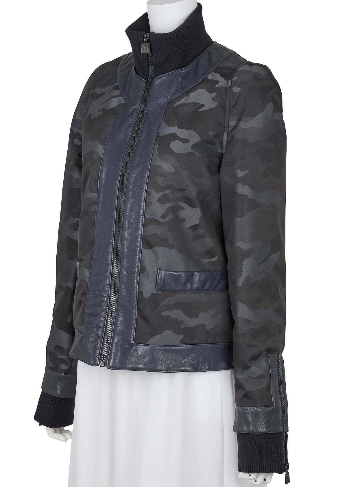 Gebrauchter Sports Line Camouflage Jacke Blouson, Langarm, Polyestermischung, Schwarz, silberfarbene Hardware, Gebraucht