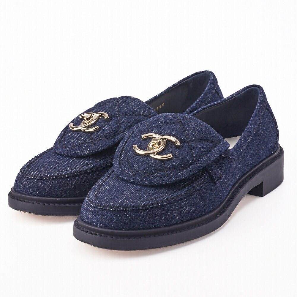 Gebrauchte Loafer, Turnlock Matelassé, Denim, Marineblau, Goldfarbene Metallteile, Gebraucht