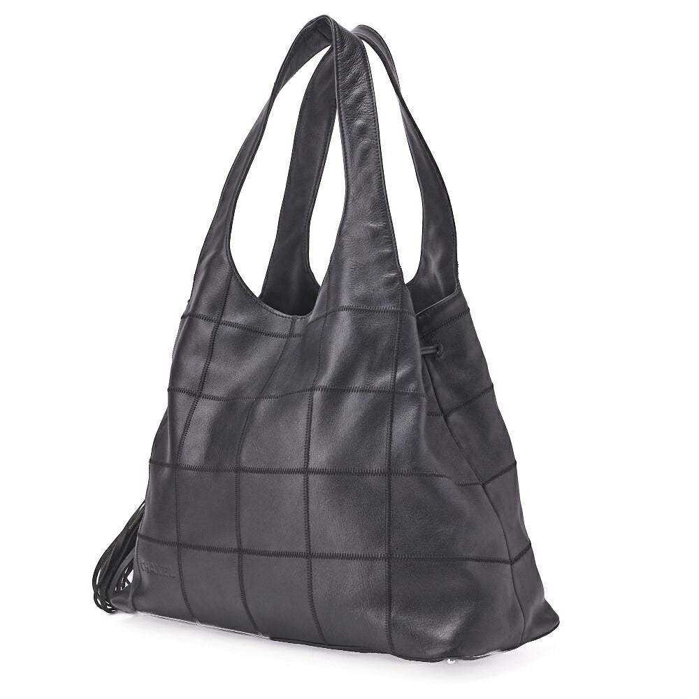 Pre-Owned Schultertasche Chocolate Bar Fransen Lammleder Schwarz Silberfarbene Hardware Pre-Owned