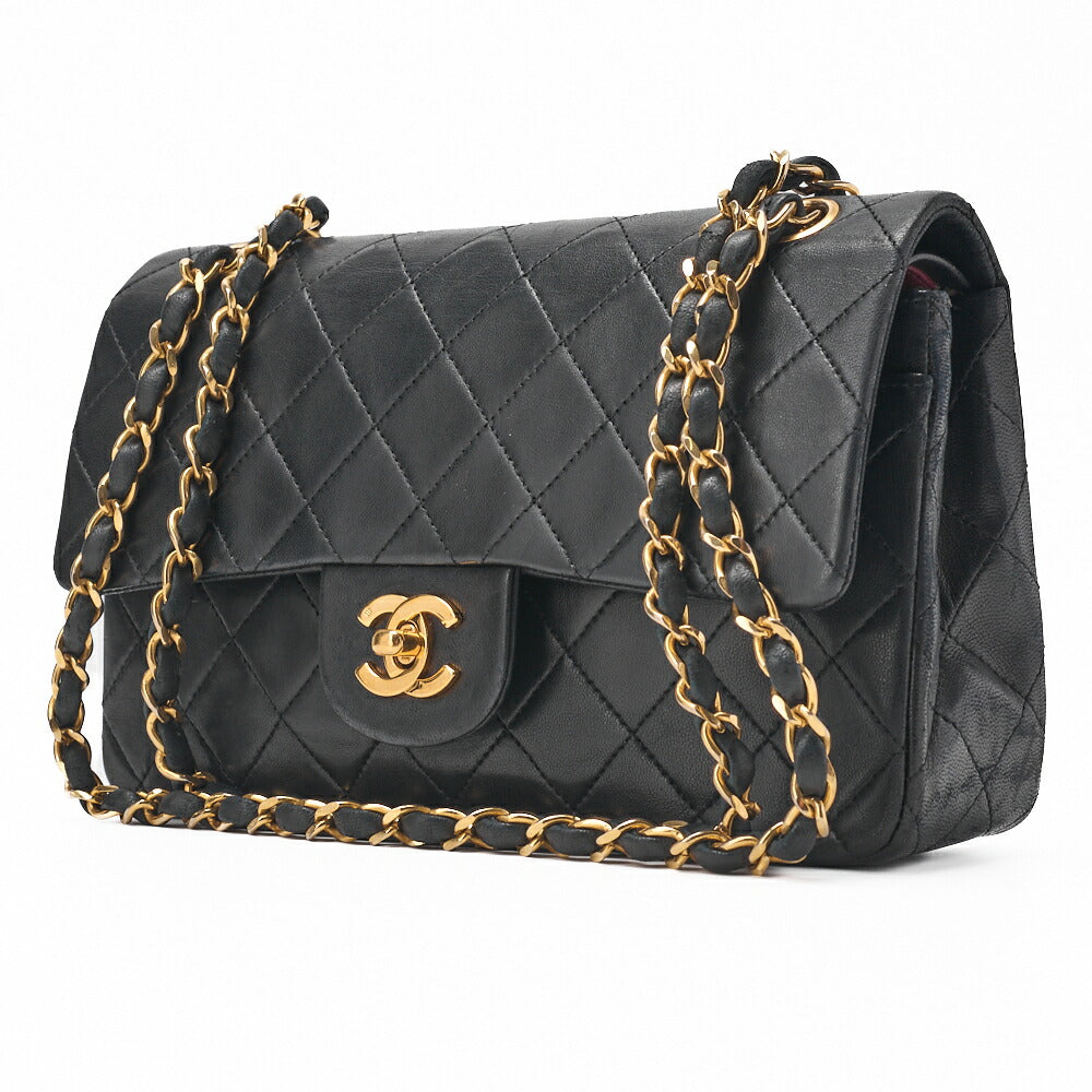 Pre-Owned Schultertasche Matelassé Doppelklappe Lammleder Schwarz Goldfarbene Hardware Pre-Owned