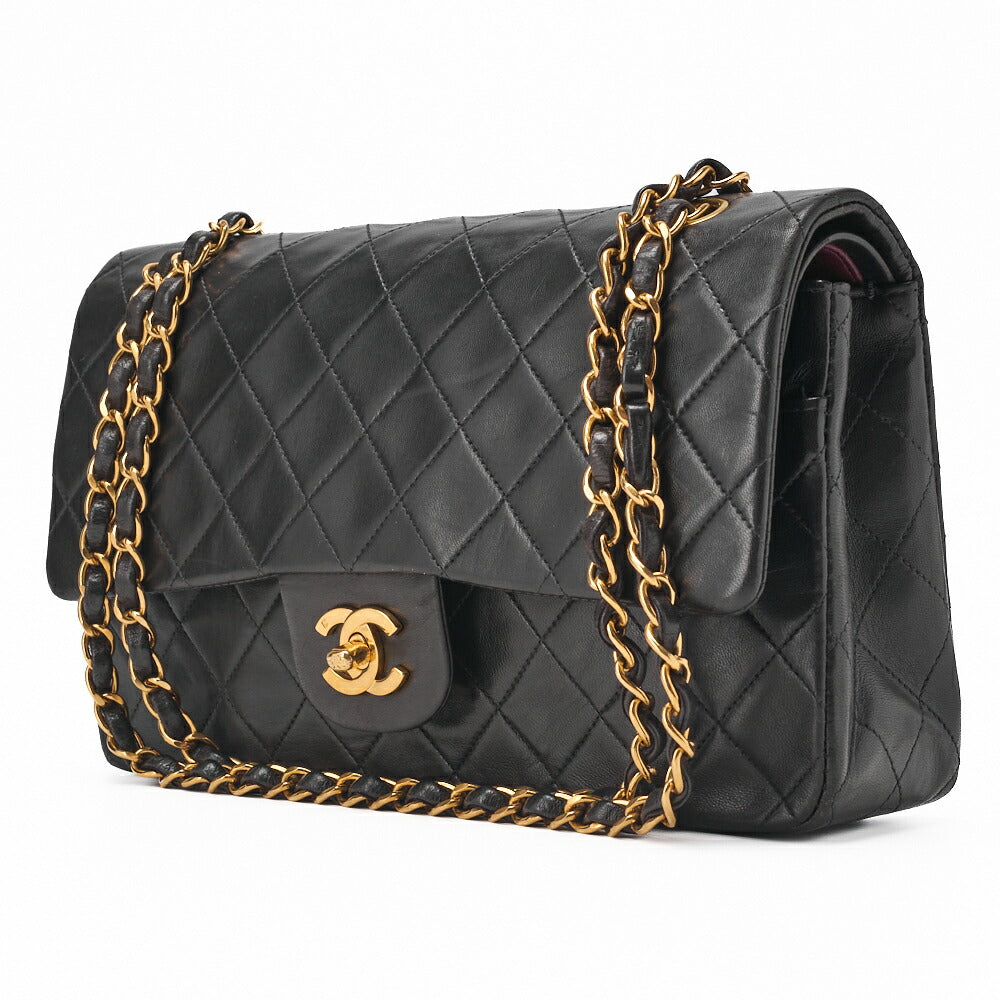 Pre-Owned Schultertasche Matelassé Doppelklappe Lammleder Schwarz Goldfarbene Hardware Pre-Owned