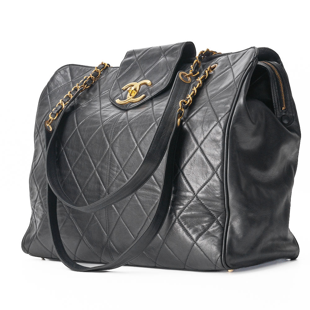 Pre-Owned Schultertasche Supermodel Matelassé Lammleder Schwarz Goldfarbene Hardware Pre-Owned