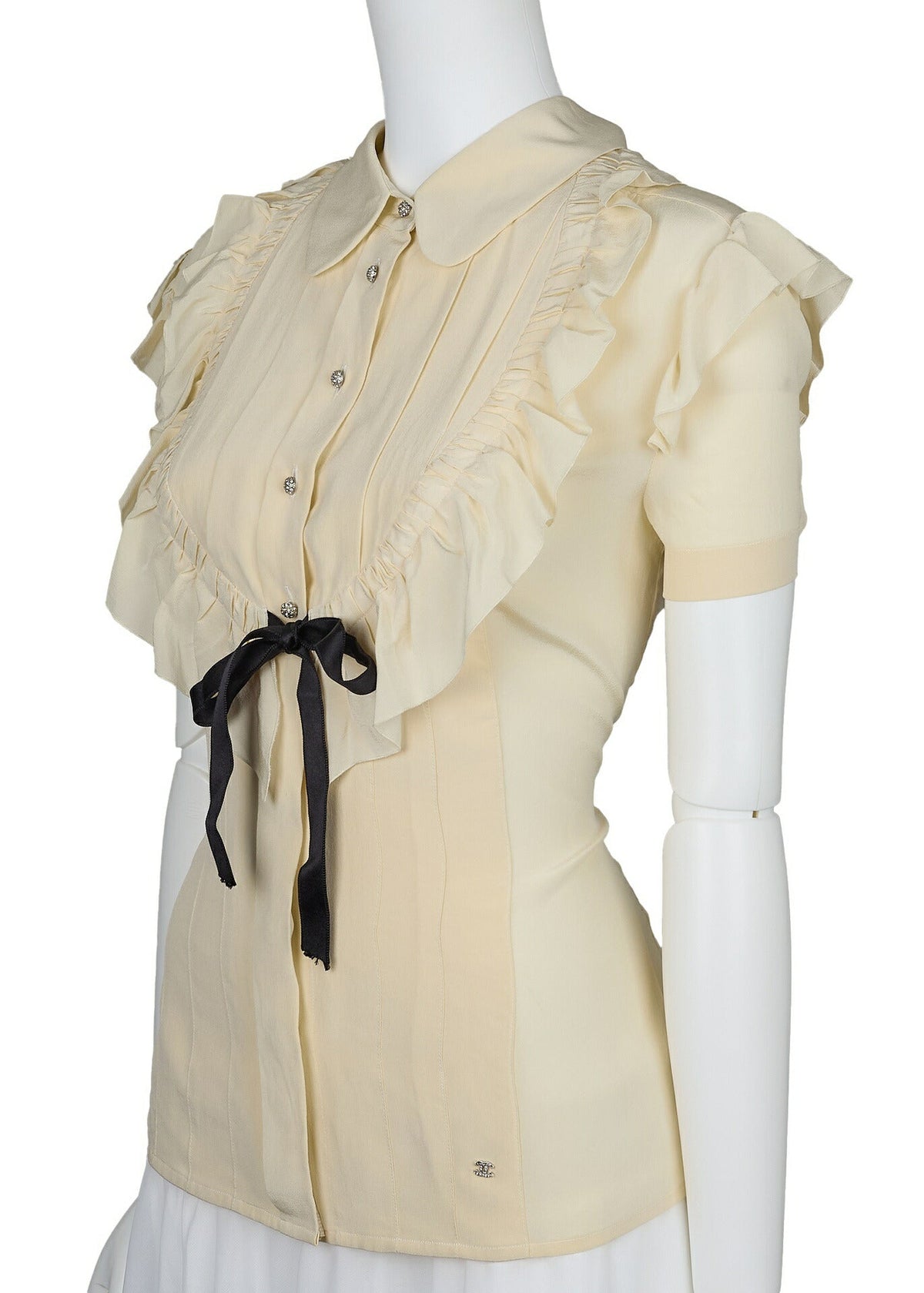 Gebrauchte Bluse, Kurzarm, Schnittmuster, 100 % Seide, Beige, goldfarbene Metallteile, gebraucht